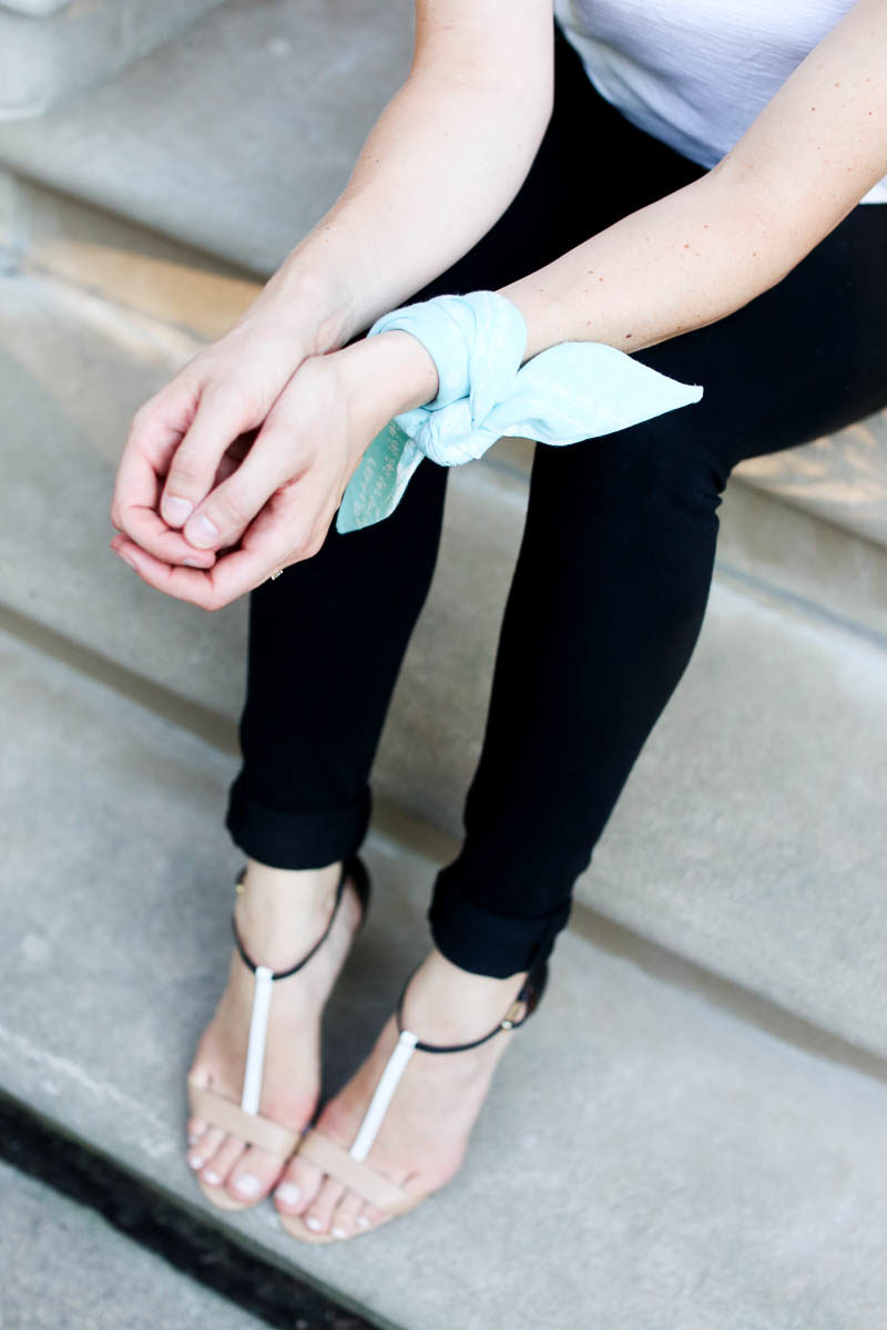 Black Jeans_How to wear a bandana_Jeans and heels_Top US fashion blogger-13