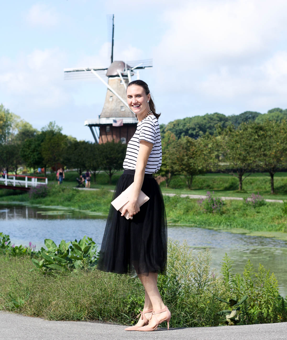 black-tulle-skirt_top-fashion-bloggers-in-chicago_isnt-that-charming-3