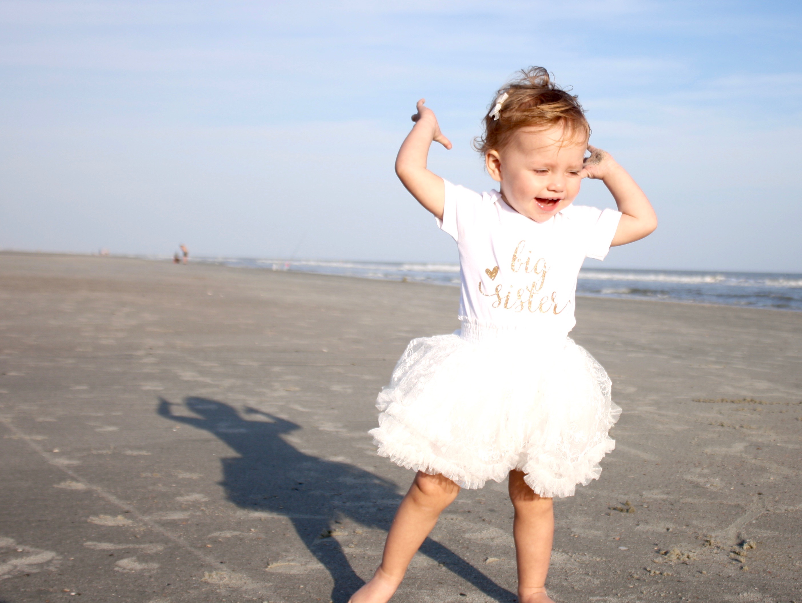 baby-announcement_big-sister-onesie_2