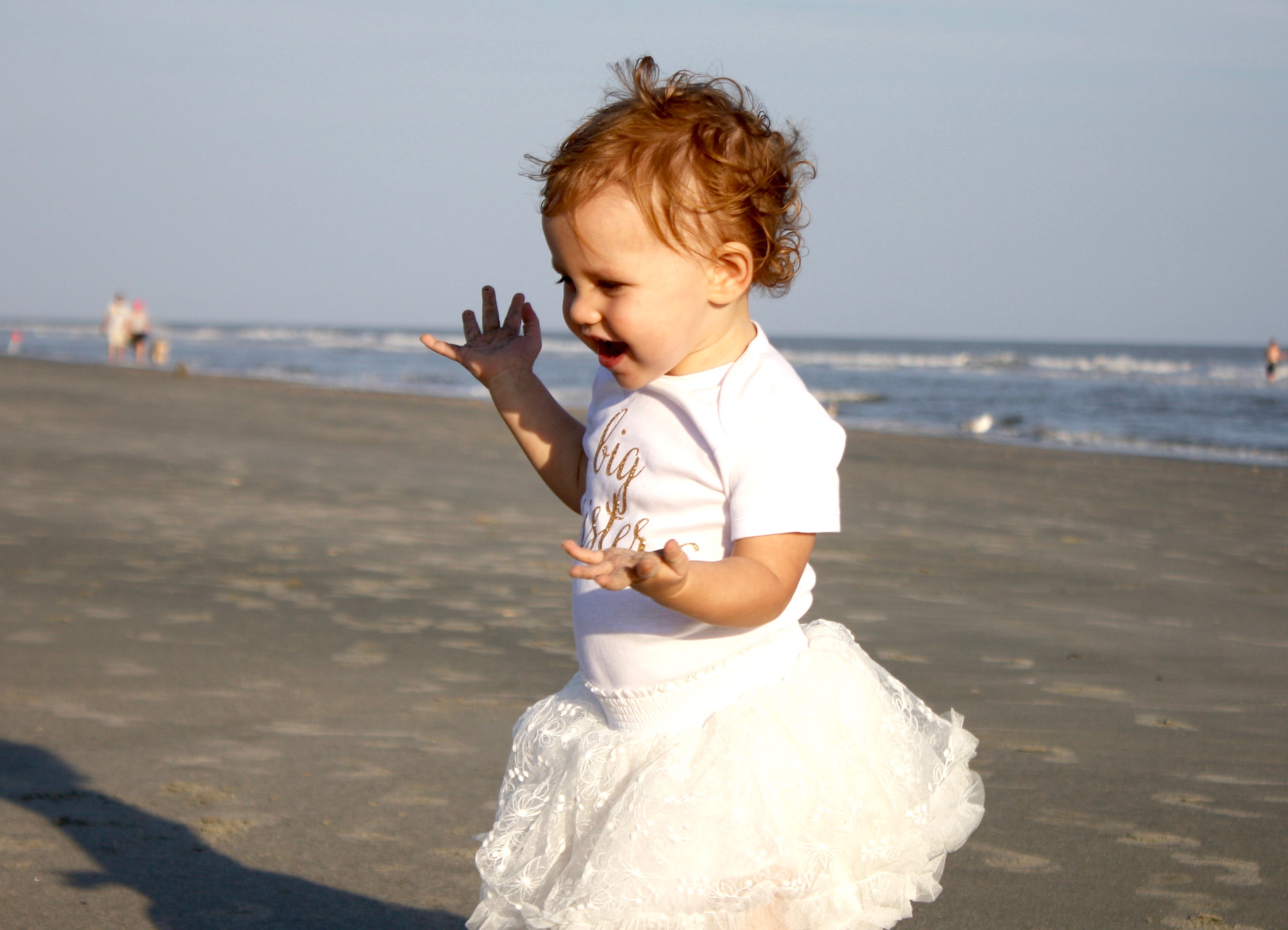 baby-announcement_big-sister-onesie_3