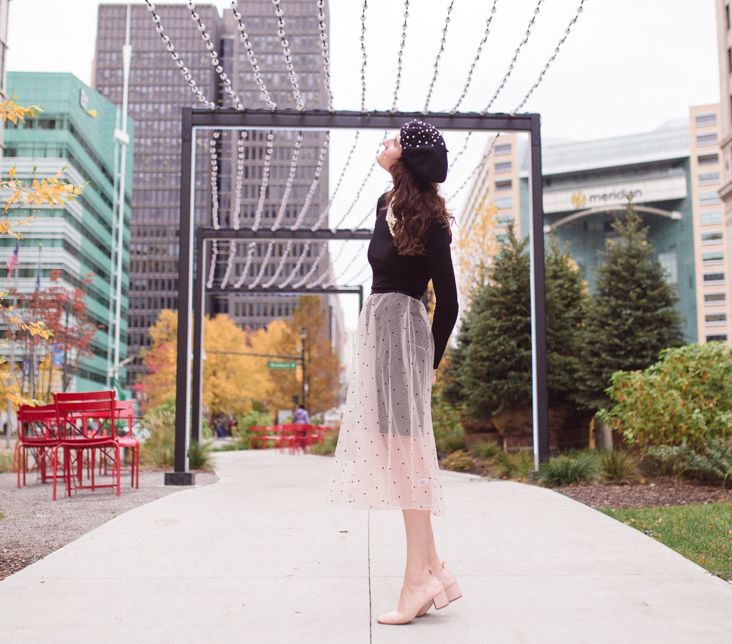 How to dress like a french girl