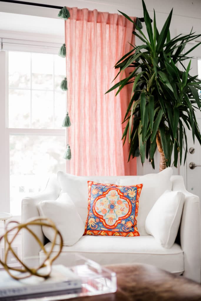 Caitlin by The Everygirl, Interior Define