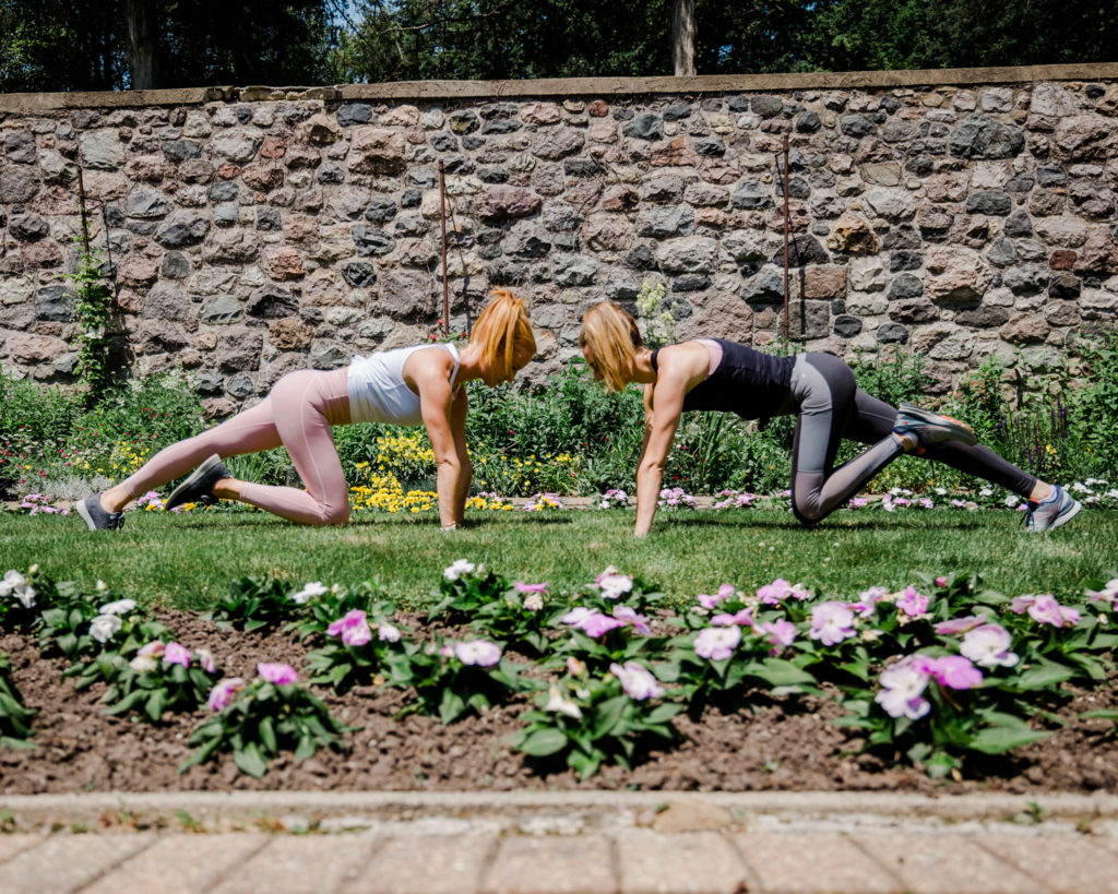 Mountain climbers, fabletics work out gear, at home workout moves