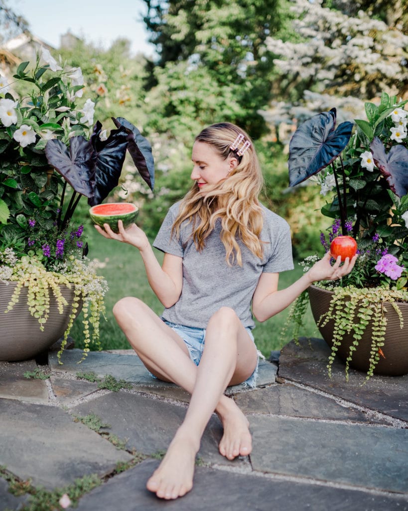 Madewell Whisper Tee, Jean Shorts, Summer to fall transition