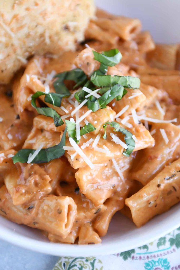 Crockpot-Chickpea-Pasta-family-friendly-meals