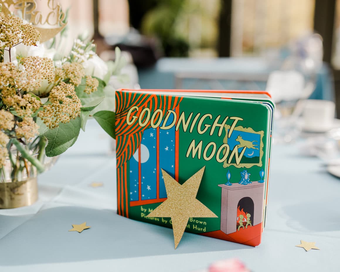 Gender neutral baby shower decor Gender neutral baby shower decor